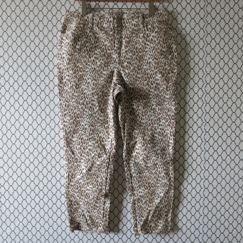 Chico's Leopard Print Side Slit Pockets Ankle Cropped Jean Pants - Size 1.5